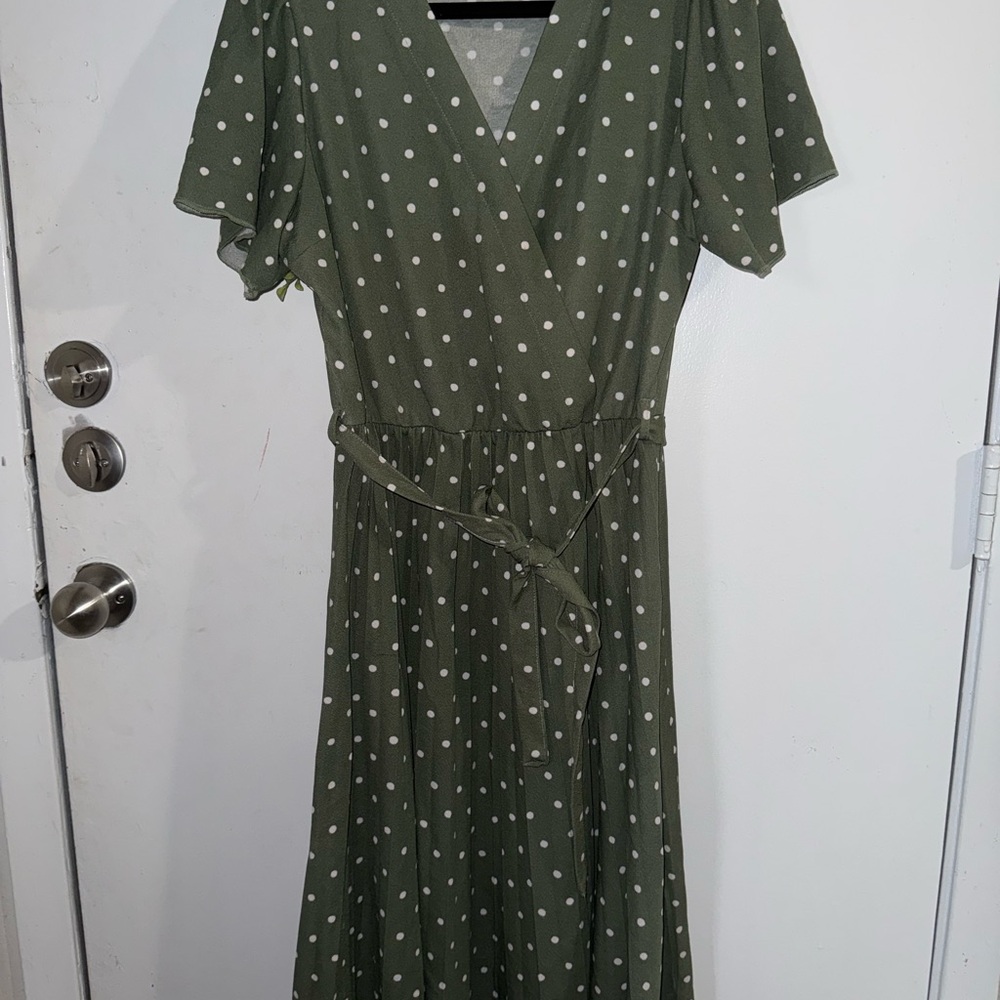 Chic Olive Polka Dot Midi Dress